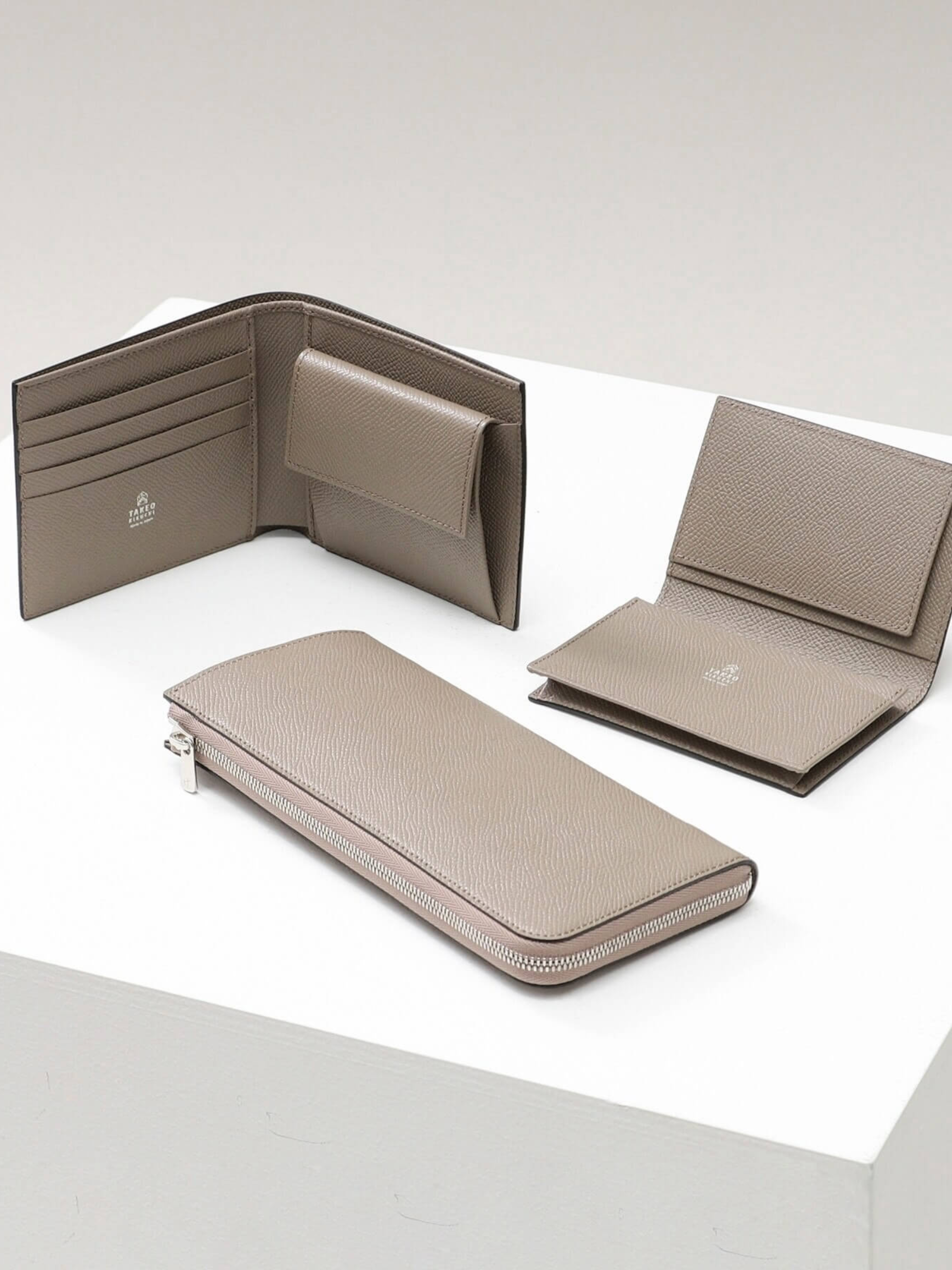 BEIGE-FLAGSHIP-HIROAN-LIMITED-CARD-HOLDER-6 (2)