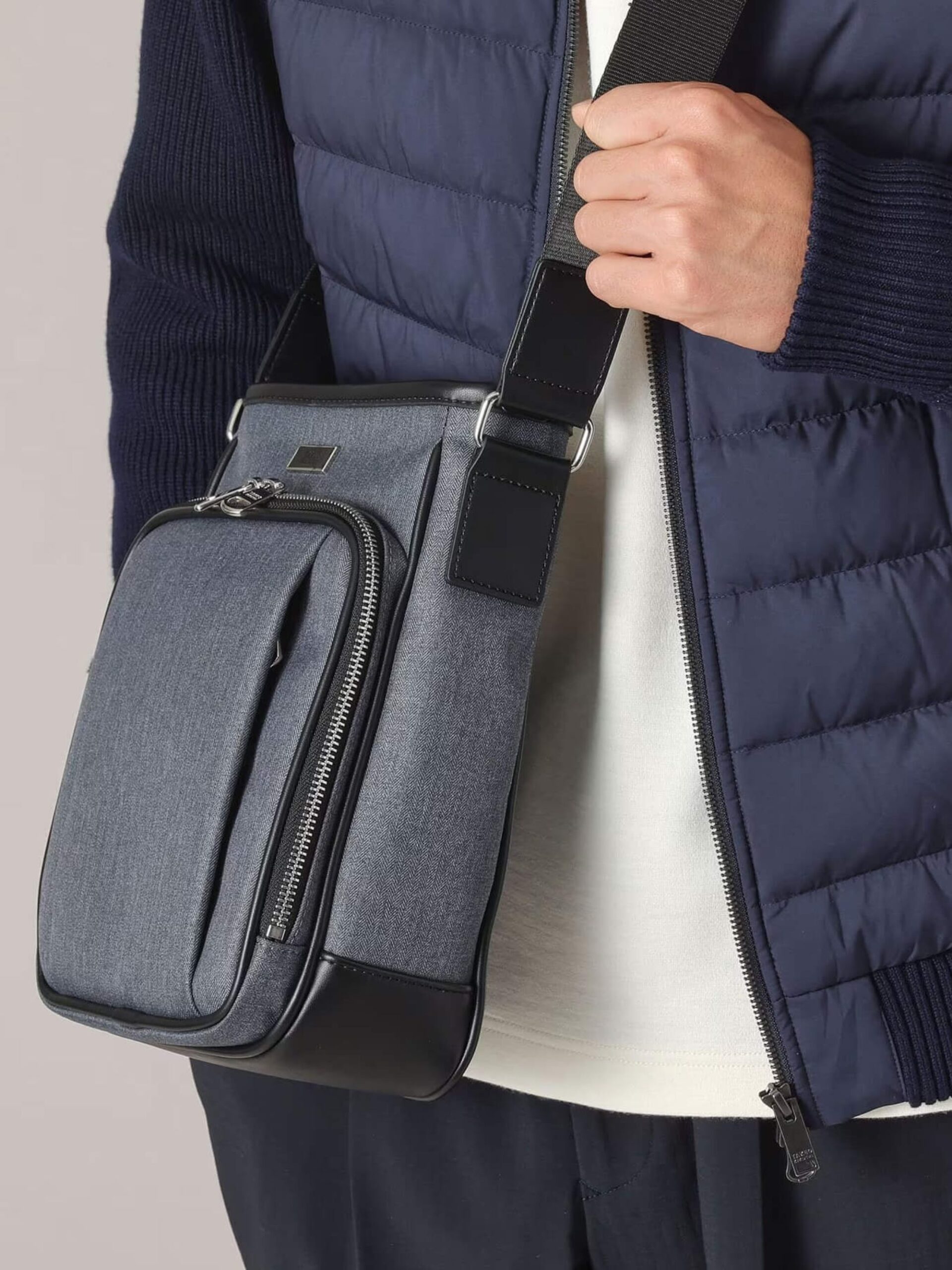 GREY HERRINGBONE CROSSBODY BAG (4)