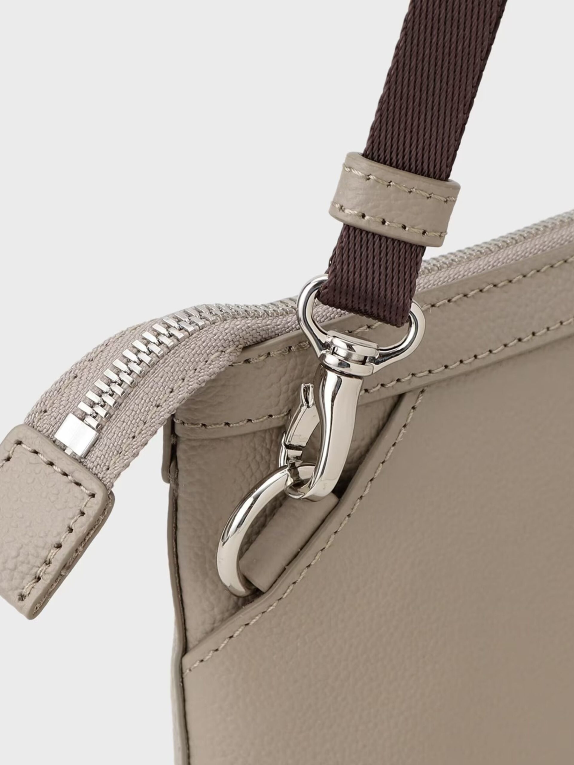 BEIGE LEATHER CLUTCH BAG (7009367)