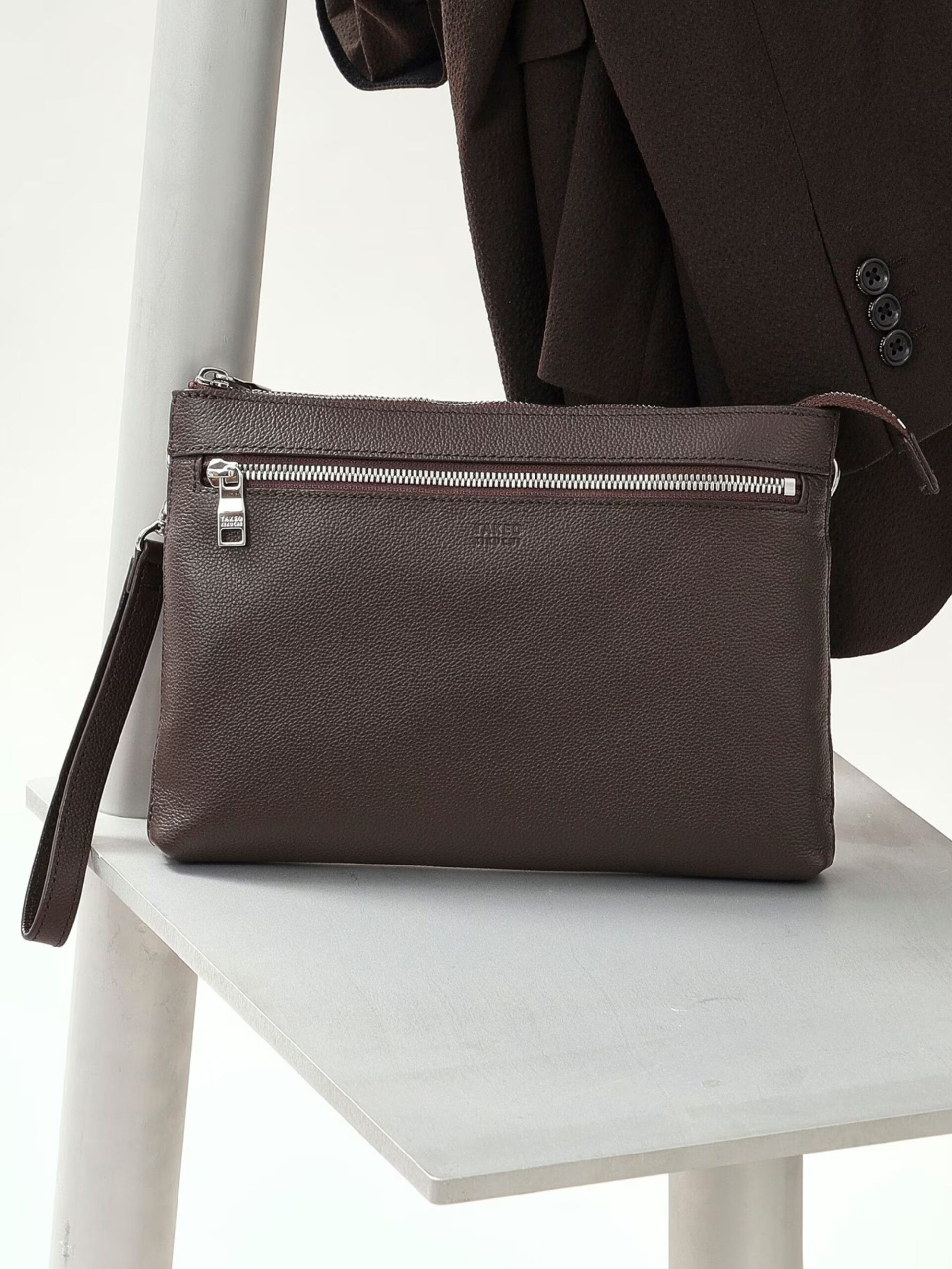 BROWN LEATHER CLUTCH BAG (7009354)