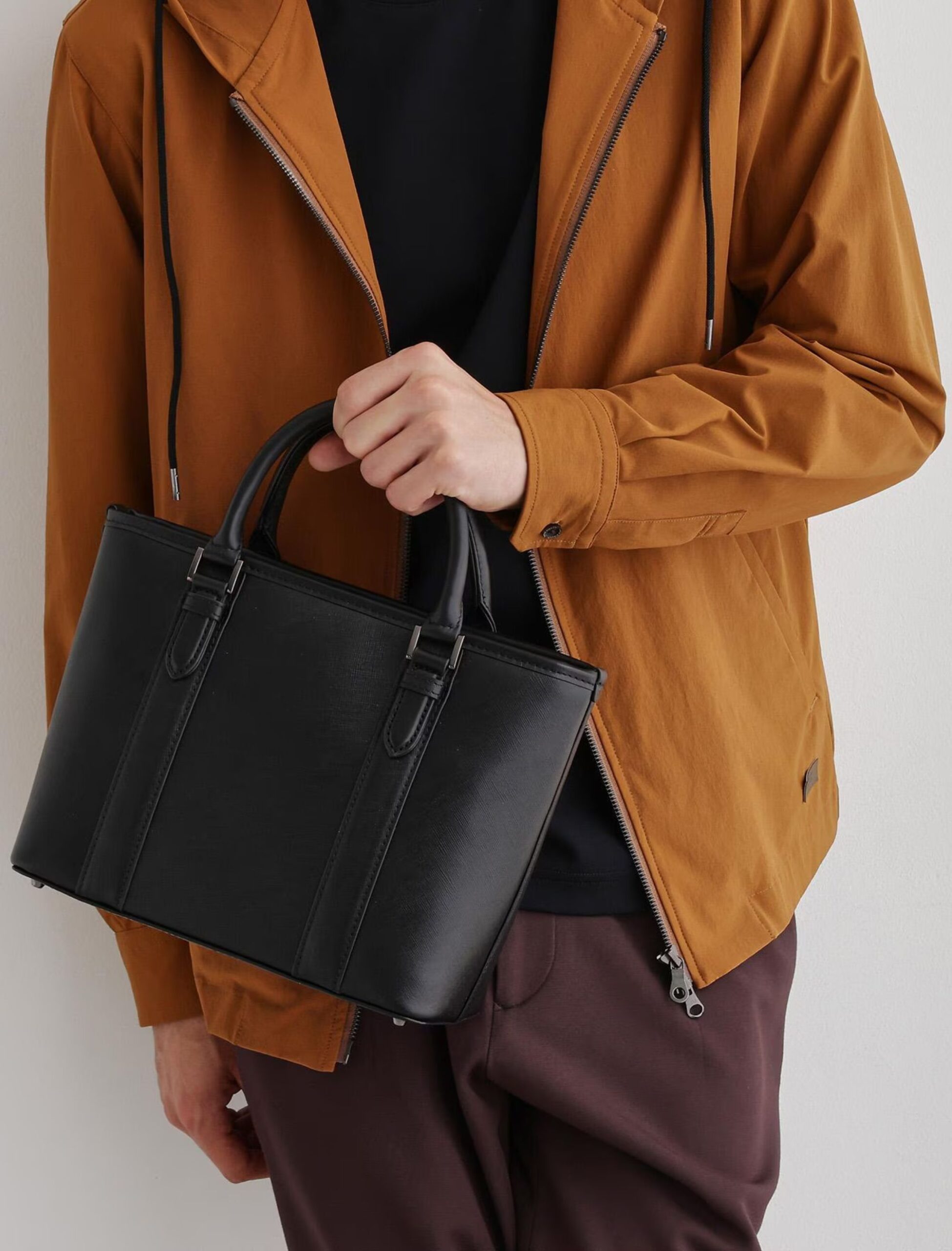 BLACK SAFFIANO ROYAL LEATHER SMALL TOTE BAG (16)