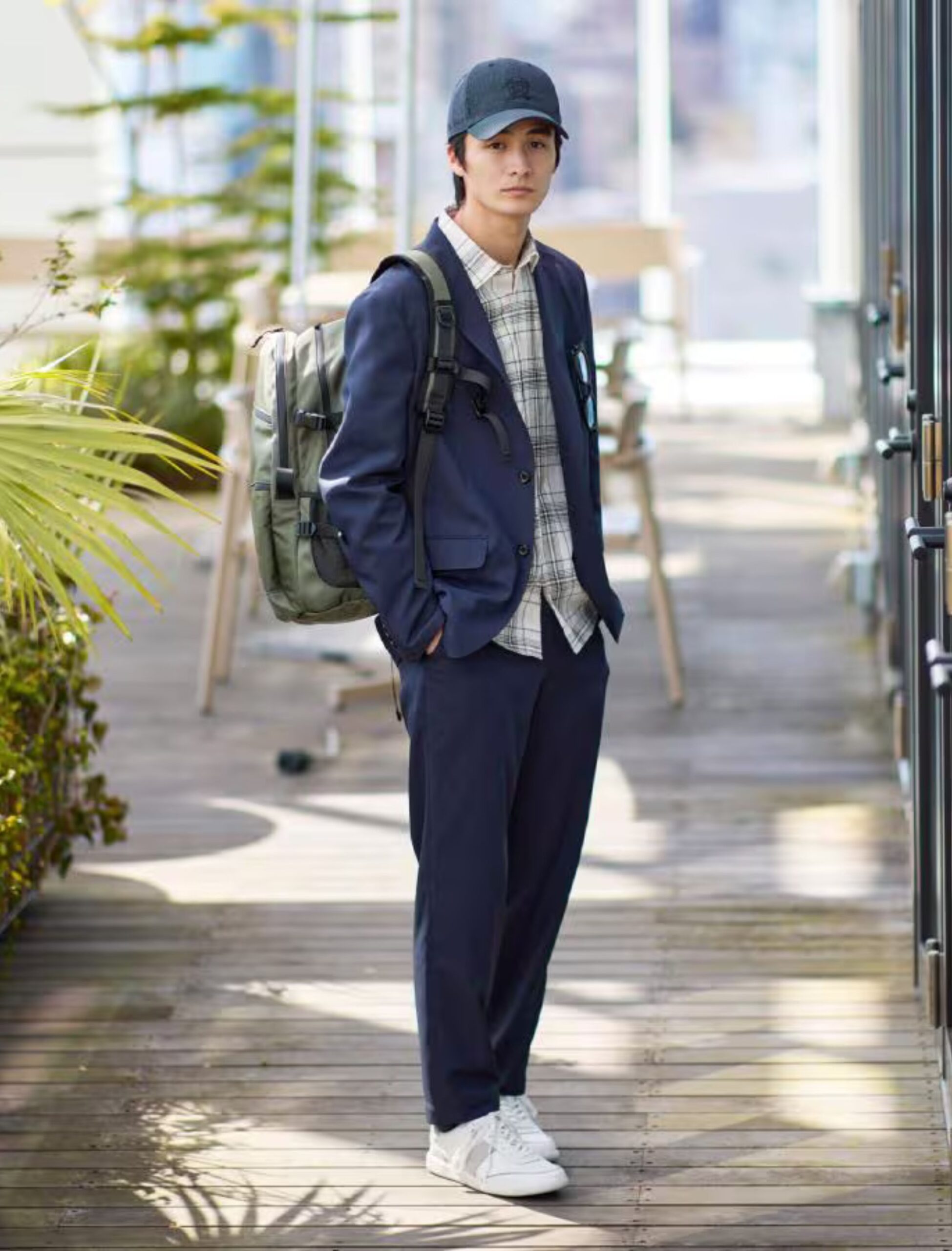 BLACK SEERSUCKER EMBLEM CAP (3)