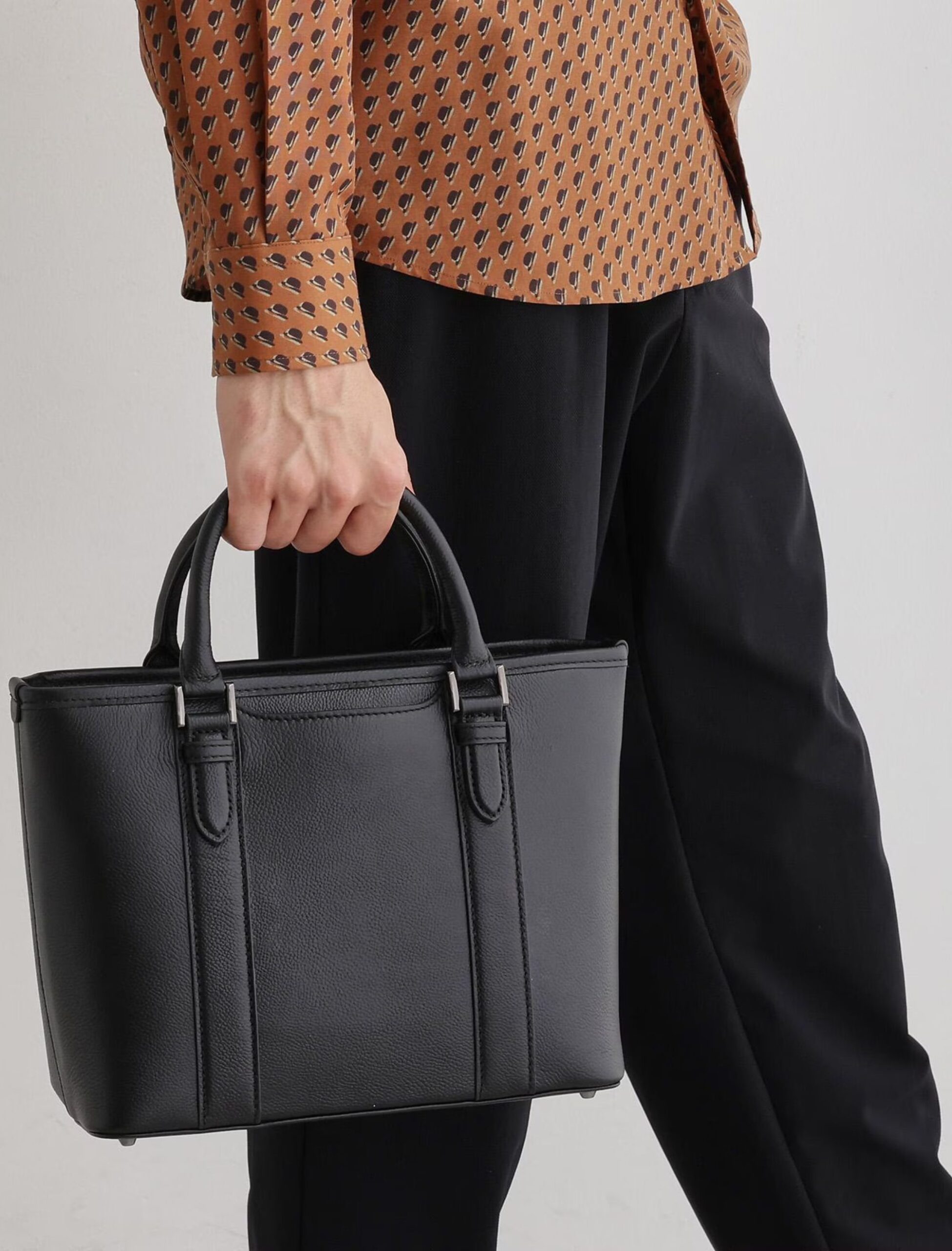 BLACK SHRINK ROYAL LEATHER SMALL TOTE BAG (4)