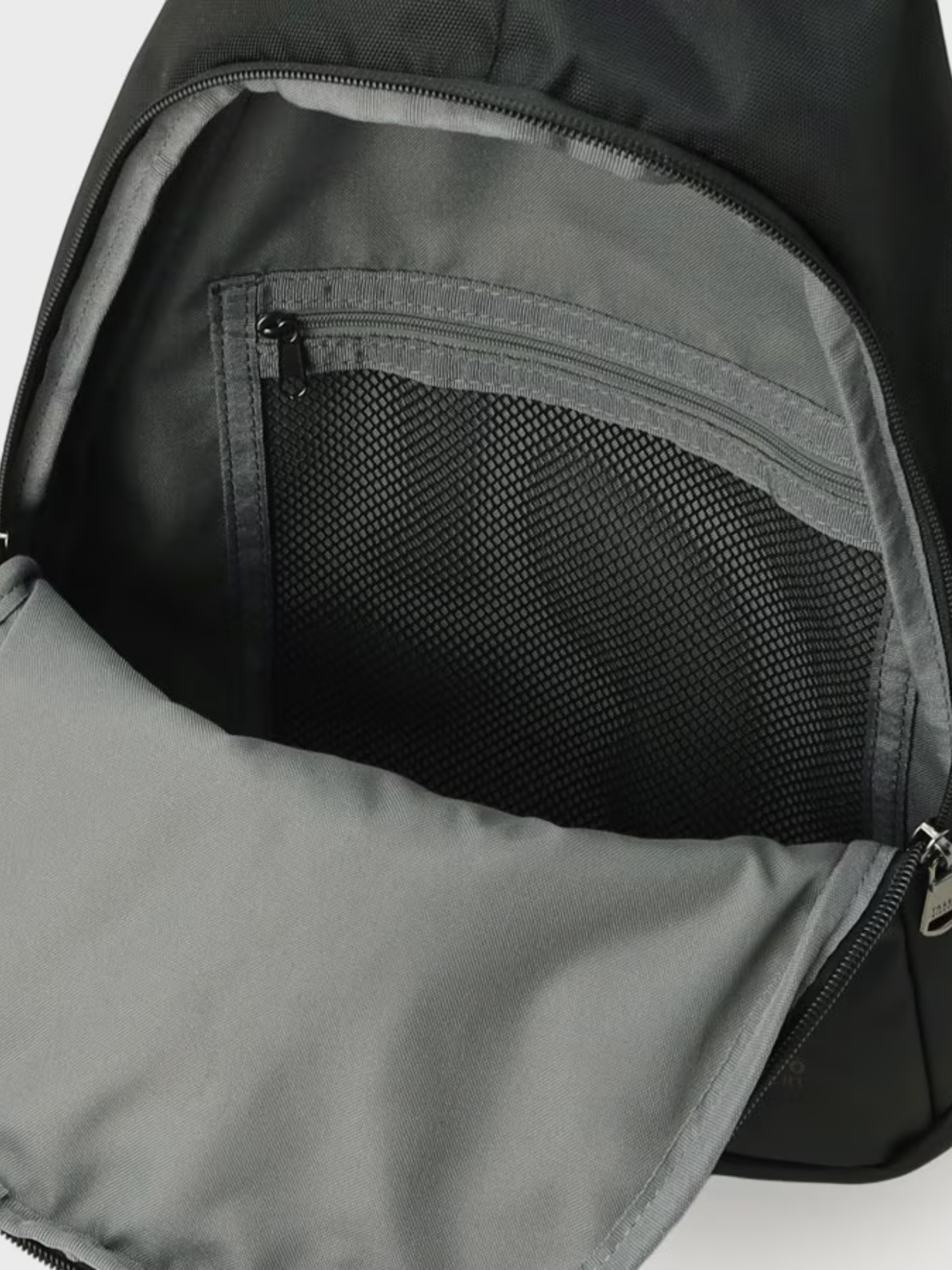 STORAGE MIDDLE BODY BAG 019 (2)