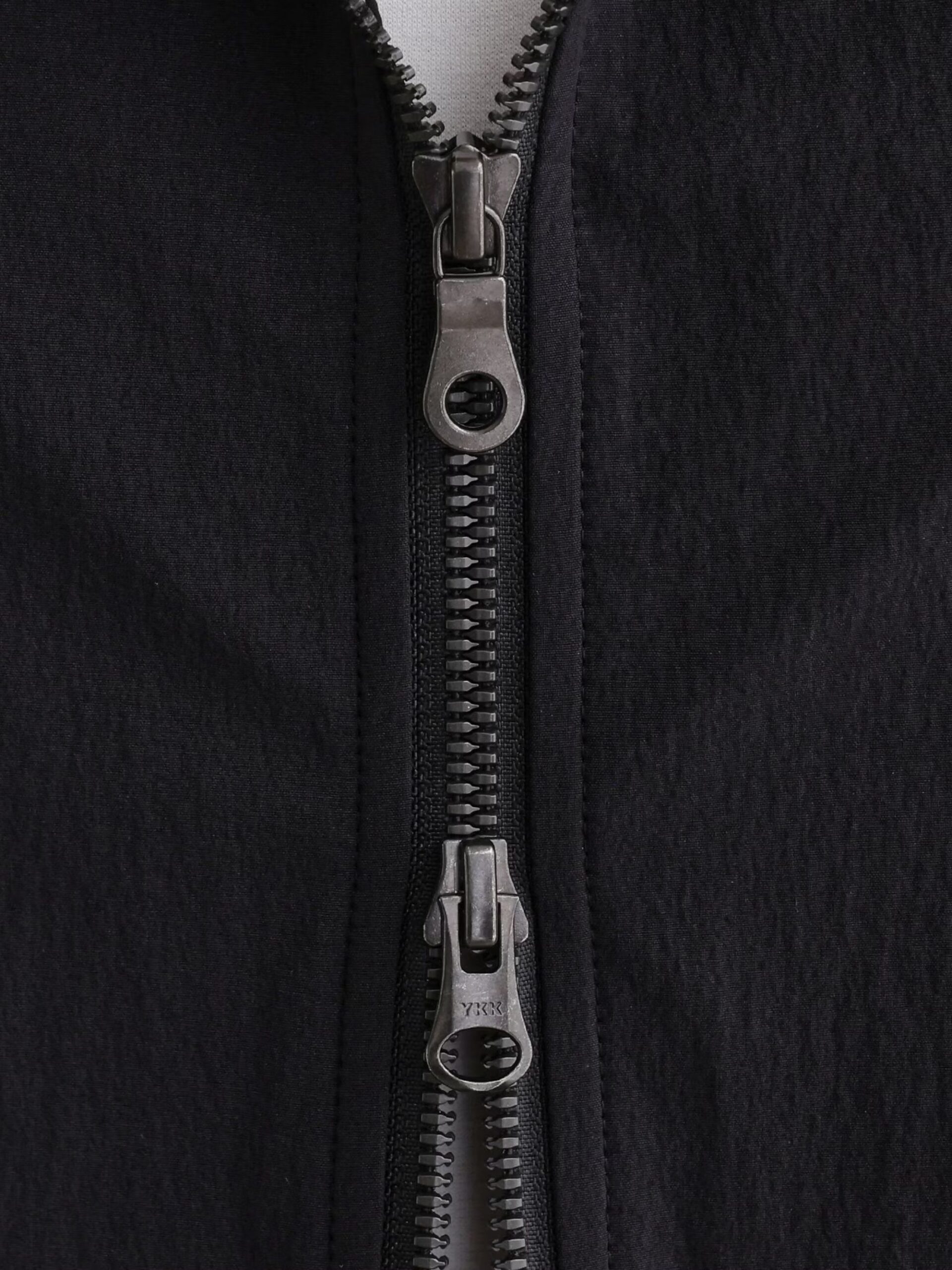 BLACK NYLON ZIP UP HOODIE JACKET (9)