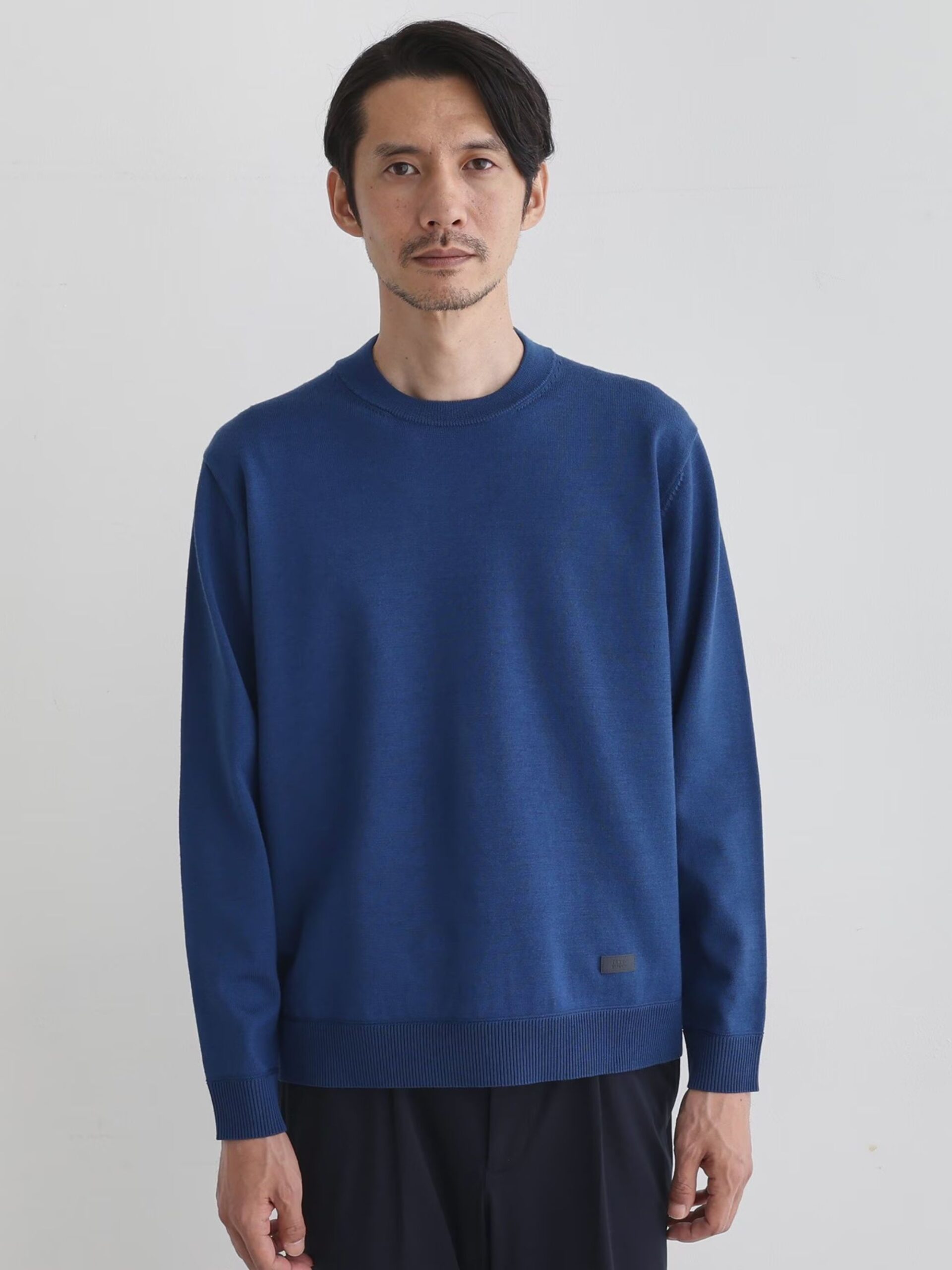 BLUE WOOL BLEND ANTI-PILLING KNIT SWEATER (12)