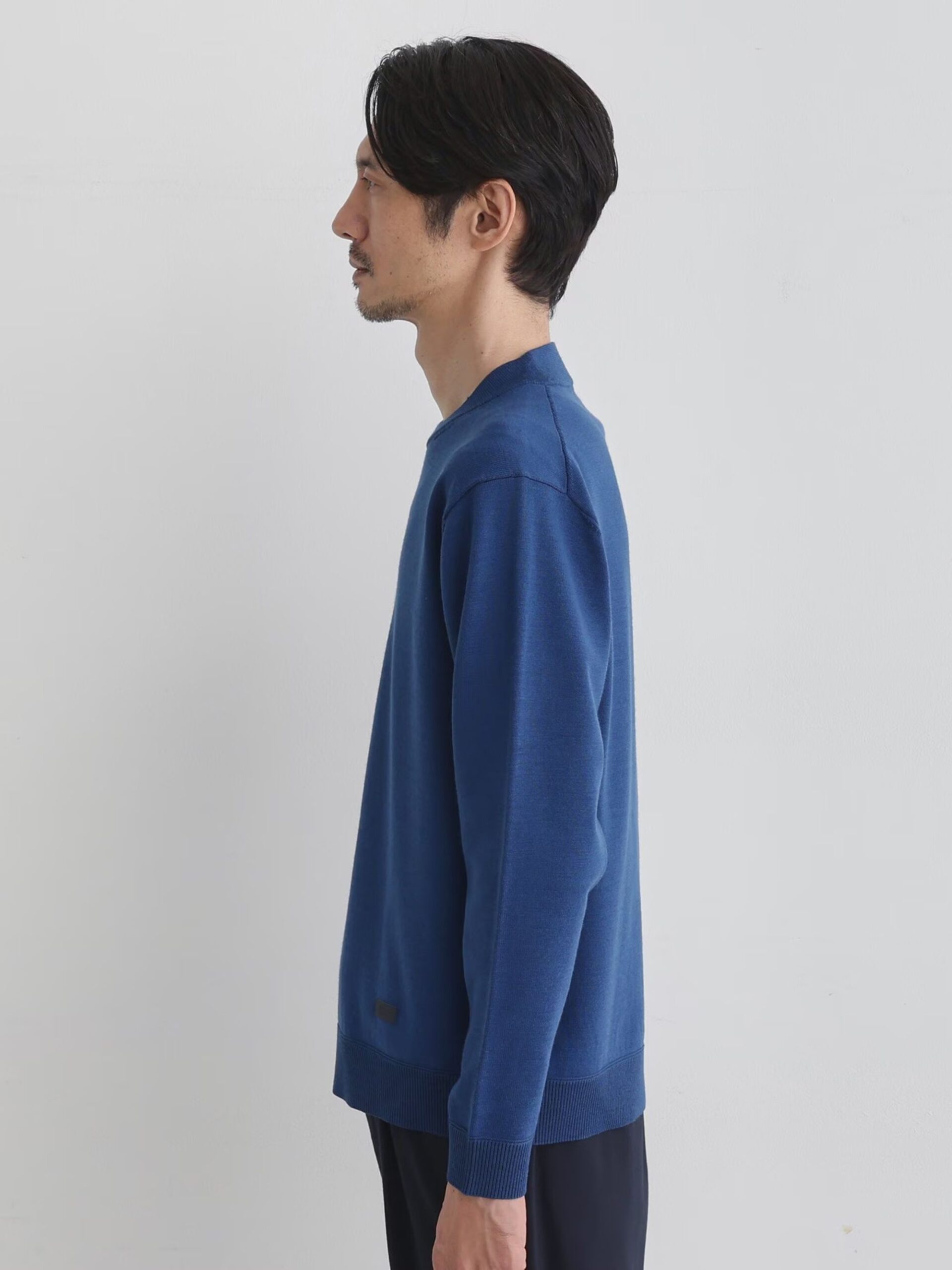 BLUE WOOL BLEND ANTI-PILLING KNIT SWEATER (4)