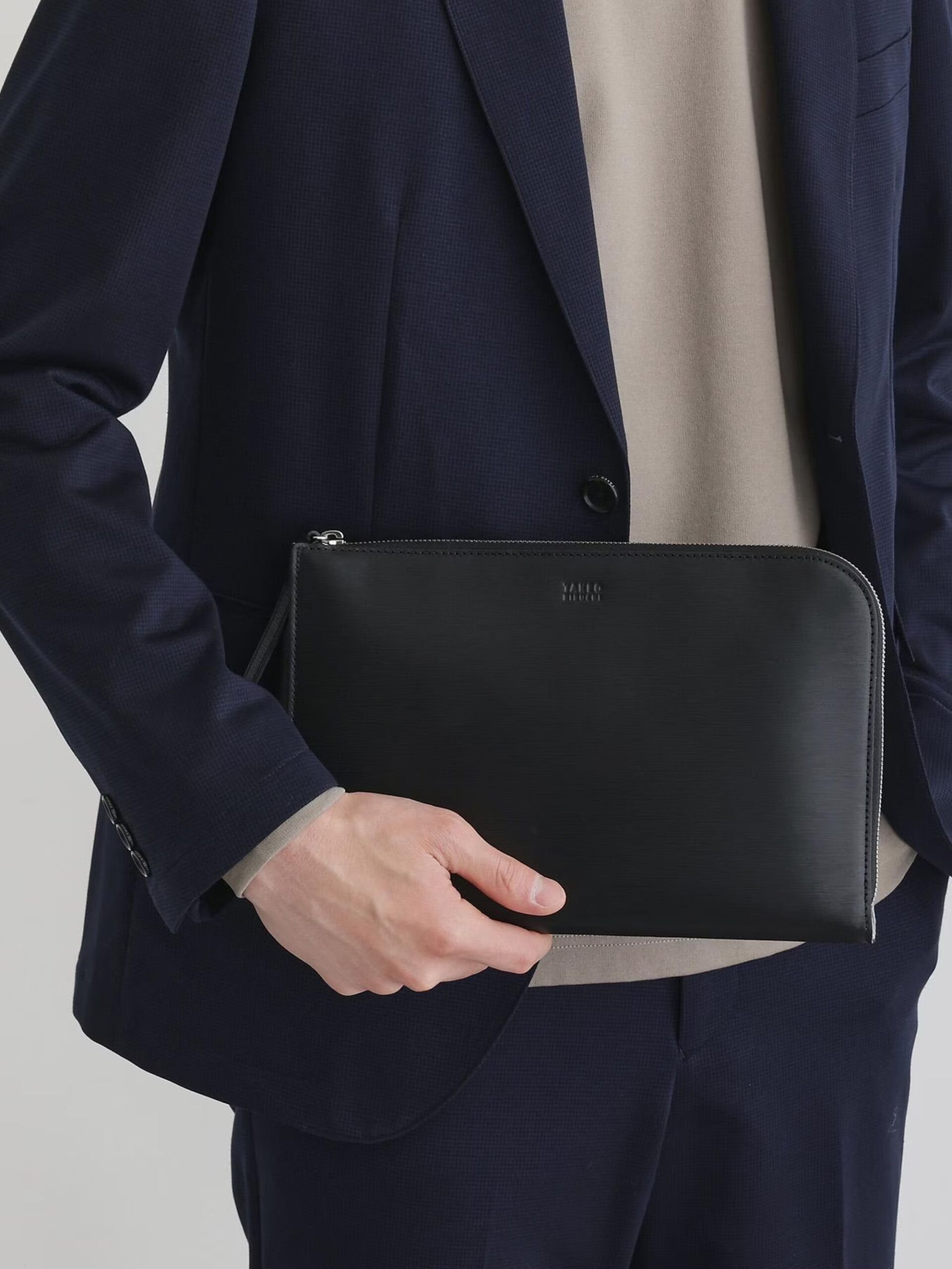 EMBOSSED BLACK WIDE OPEN LEATHER CLUTCH BAG (3)