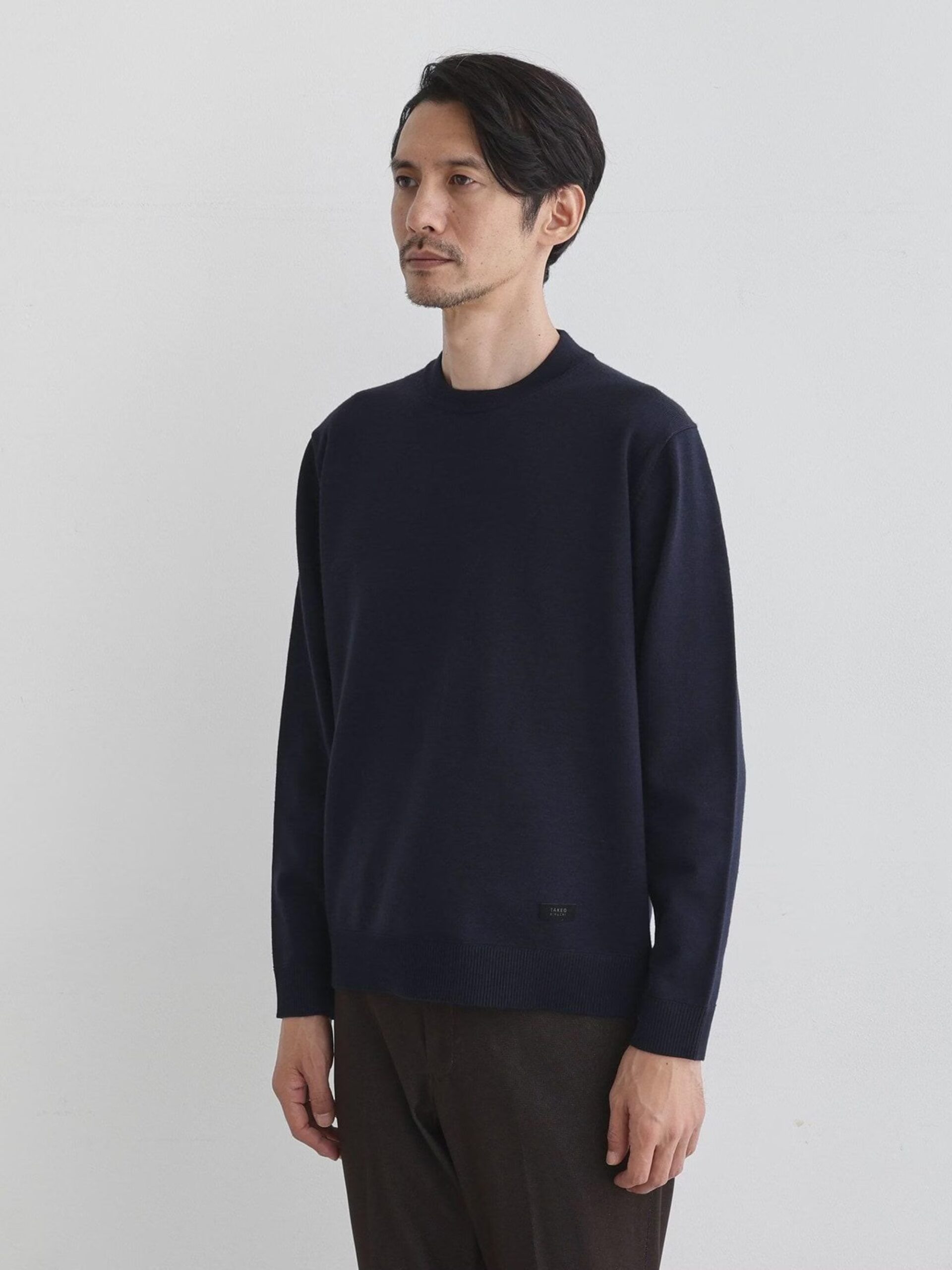 NAVY WOOL BLEND ANTI-PILLING KNIT SWEATER (1)