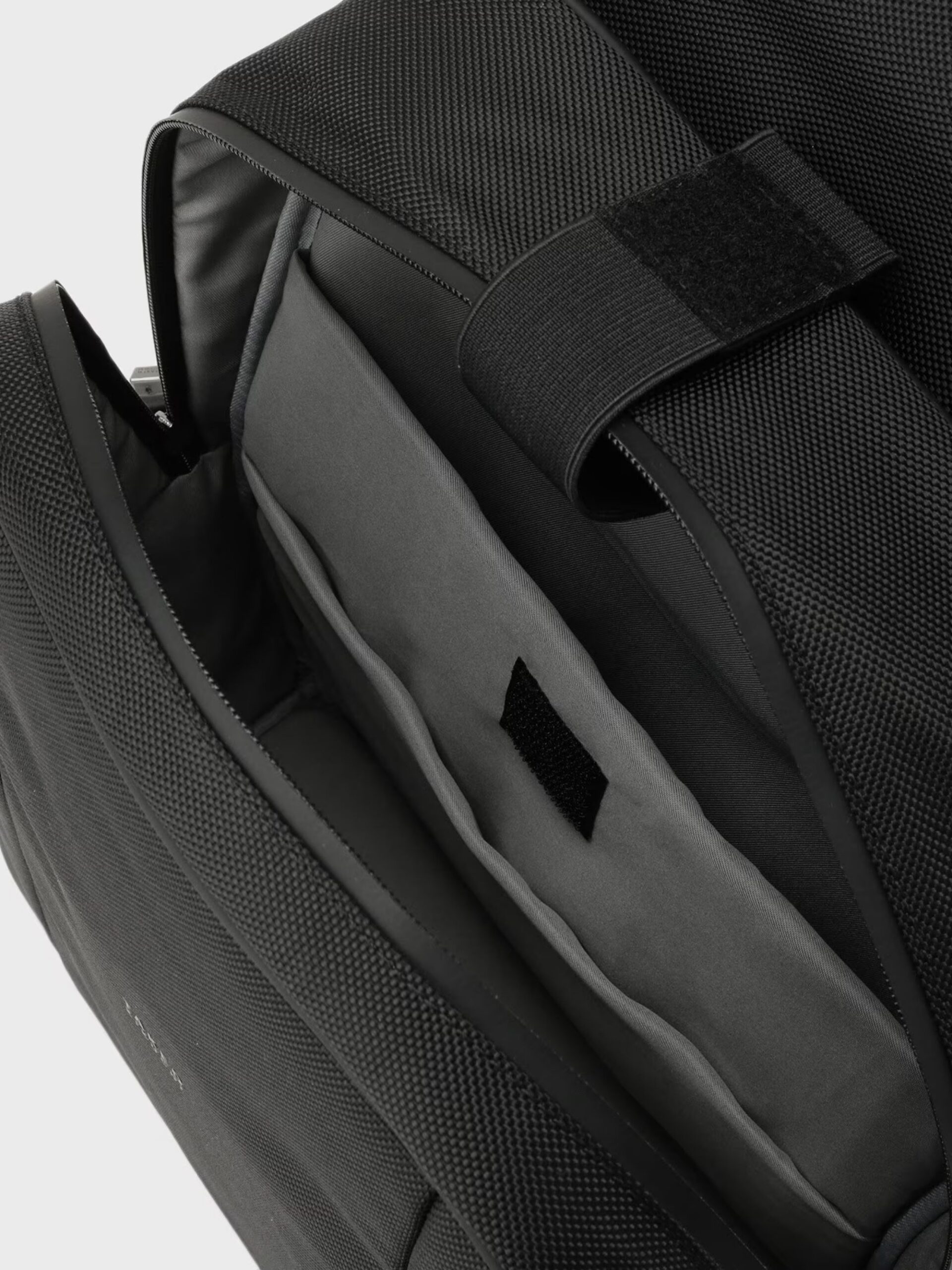 CROSS FIT LIGHTWEIGHT BACKPACK (G8705372) - Image 9