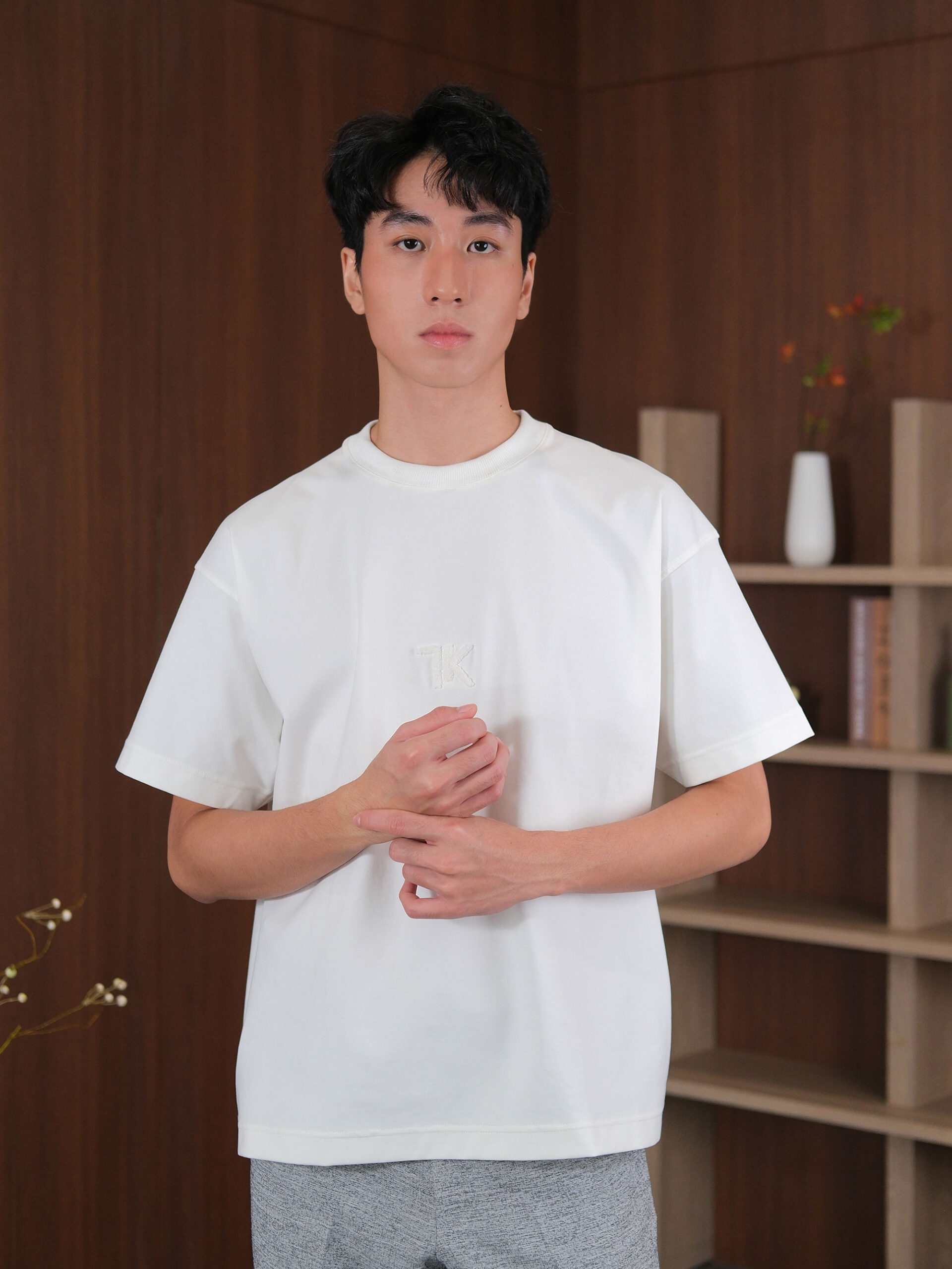 3D EMBROIDERY INITIALS LOGO UV-CUT T-SHIRT (K8134601) - Image 5